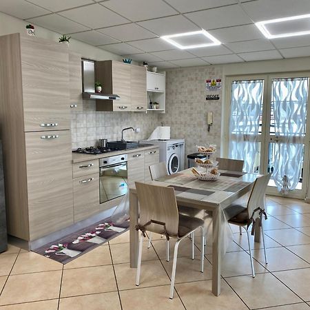 Appartamento Casa Crispino Mansarda N4 Per 3 Persone Frattaminore Buitenkant foto