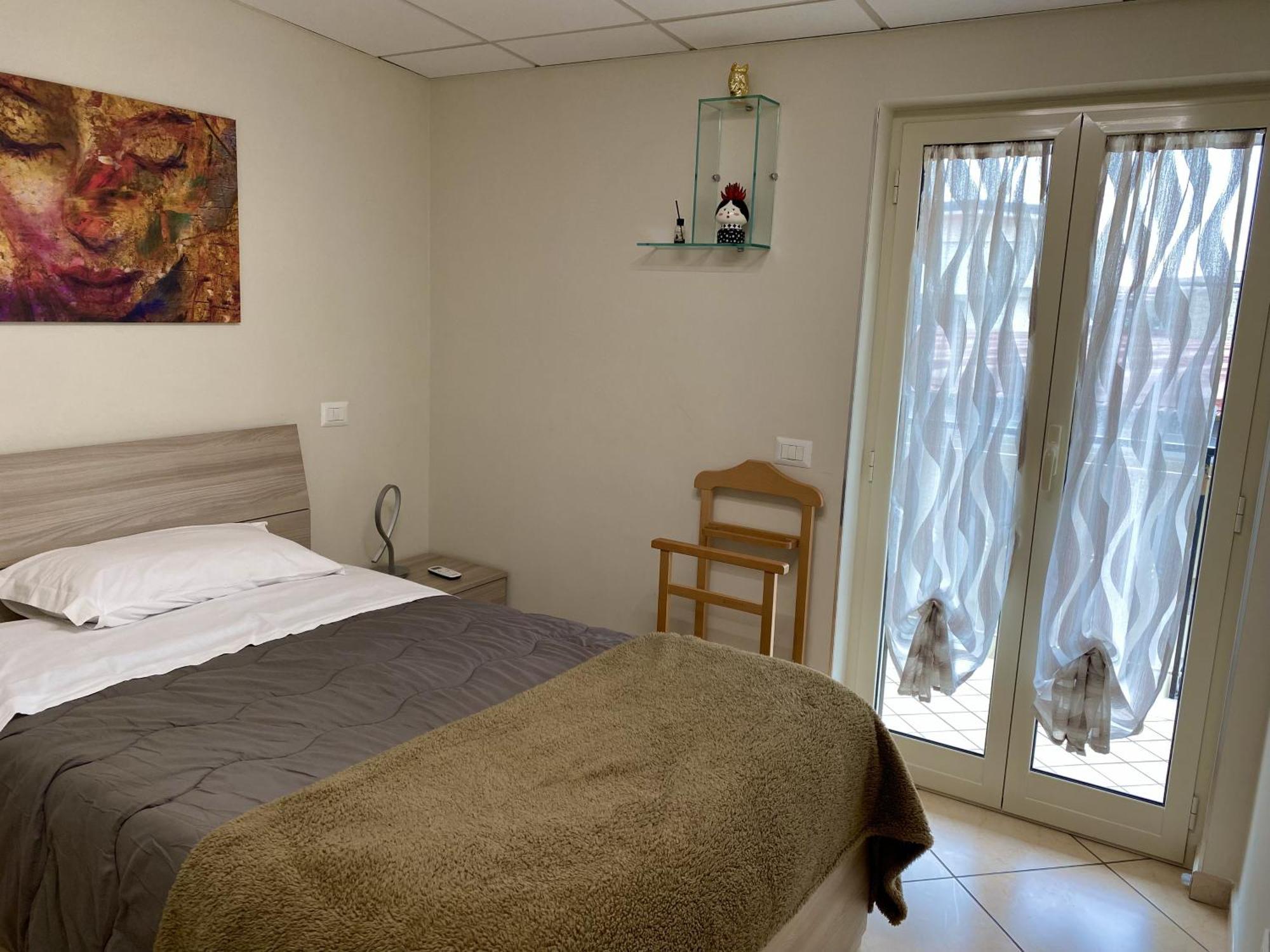 Appartamento Casa Crispino Mansarda N4 Per 3 Persone Frattaminore Buitenkant foto
